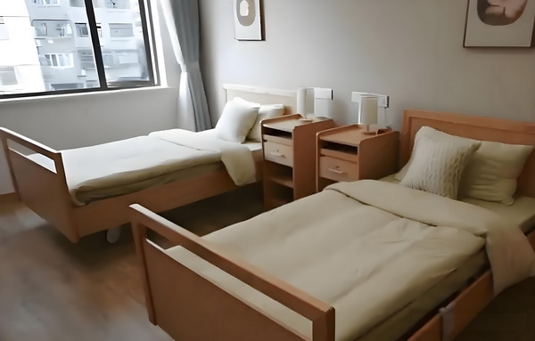 深圳博士户口_活佛王兴夫“点化”140位女信徒，全程不穿衣服，场面失控 场面失老单元供约个养可提